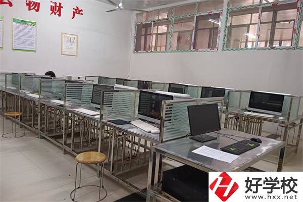 懷化成碩職業(yè)學校的地址在哪？有什么辦學特色？