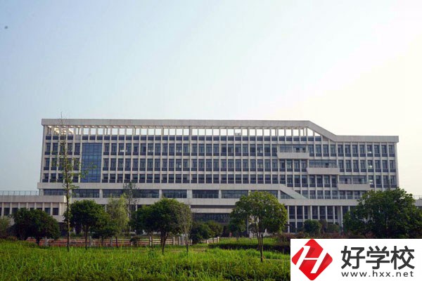 益陽職業(yè)技術(shù)學(xué)院（中職部）的招生代碼是多少？學(xué)校好不好？