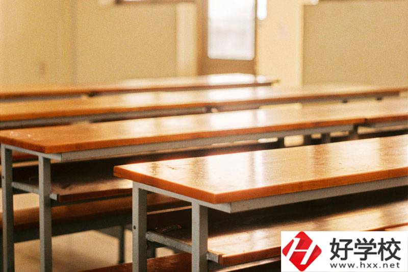 湖南省澧縣職業(yè)中專學校有哪些專業(yè)？學費貴不貴？