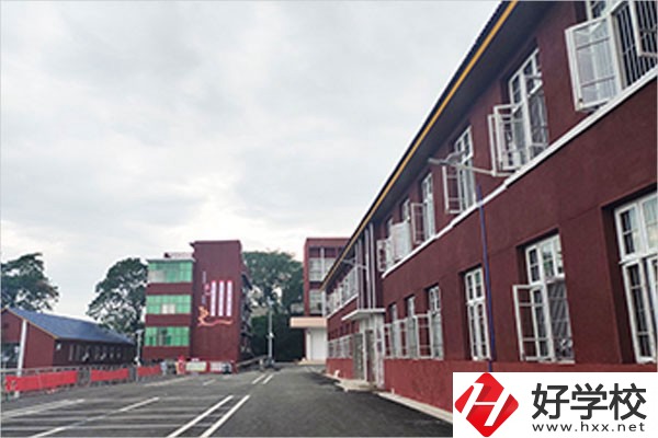永州市海嘉中等職業(yè)技術(shù)學(xué)校的辦學(xué)條件怎么樣？