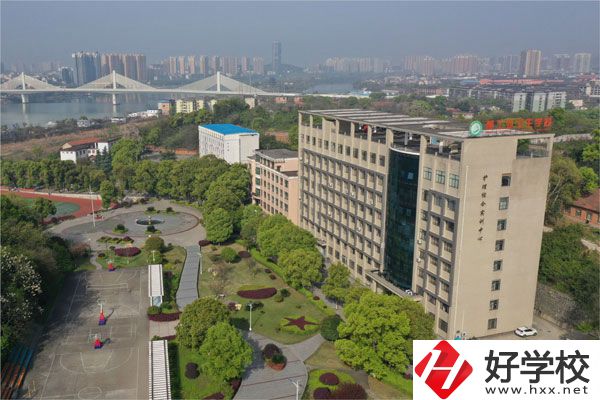 衡陽(yáng)的核工業(yè)衛(wèi)生學(xué)校怎么樣？可以學(xué)哪些專(zhuān)業(yè)？