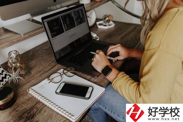 計算機(jī)平面設(shè)計專業(yè)去哪學(xué)？看看湖南這幾所中職學(xué)校