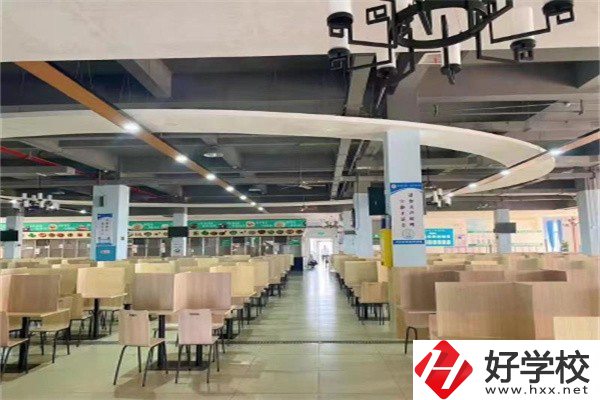 長沙經(jīng)貿(mào)職業(yè)中專有哪些招生專業(yè)？有哪些辦學(xué)優(yōu)勢？