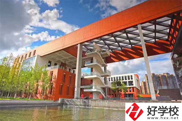 湖南工貿(mào)技師學(xué)院辦學(xué)條件怎么樣？設(shè)施設(shè)備好不好？