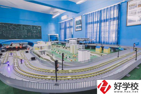 株洲軌道交通職業(yè)技術(shù)學(xué)校位置在哪里？乘車路線有哪些？