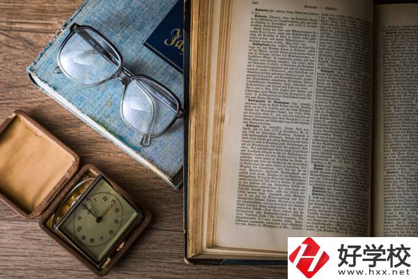 郴州工業(yè)交通學(xué)校辦學(xué)地址在哪兒？