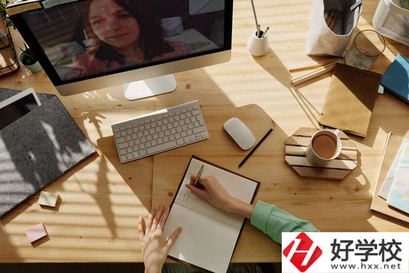 新化縣楚怡工業(yè)學(xué)校是職高嗎？怎么樣？
