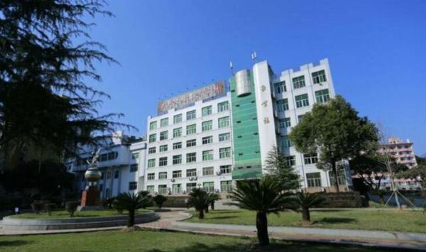 南平市武夷旅游商貿學校校園環(huán)境