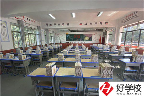 益陽有什么醫(yī)衛(wèi)類的中專學(xué)校？辦學(xué)有特色嗎？