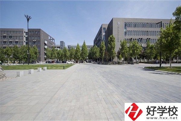邵陽的中專學(xué)校有哪些好？什么人適合上中專？