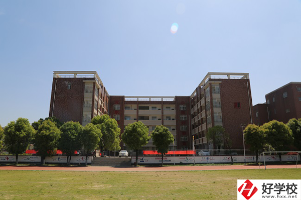 岳陽市第一職業(yè)中?？梢陨龑W嗎？就業(yè)前景怎么樣？