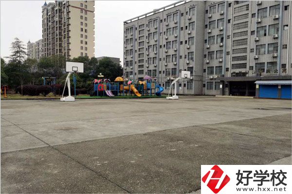 益陽電腦美術(shù)職業(yè)學(xué)校有什么特色專業(yè)？