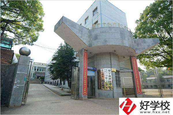 衡陽常寧市有幾所公辦中專？有什么辦學(xué)優(yōu)勢(shì)？