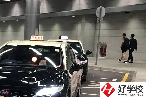 初中畢業(yè)讀婁底工貿(mào)職業(yè)中專(zhuān)，可以學(xué)什么專(zhuān)業(yè)？