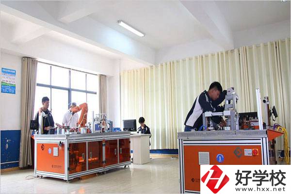 湘潭縣職業(yè)技術(shù)學(xué)校有什么辦學(xué)特色和優(yōu)勢？