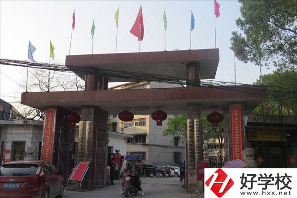 岳陽最好的中專是哪一所？學(xué)校推薦學(xué)習(xí)哪些專業(yè)？