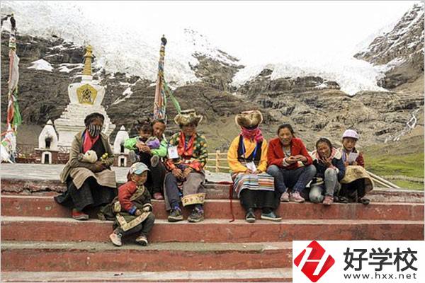 張家界少數(shù)民族加分政策是什么？中專升大專加分嗎？