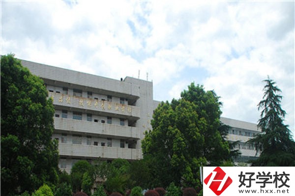 郴州想學(xué)平面設(shè)計(jì)推薦哪些中職？專業(yè)就業(yè)如何？