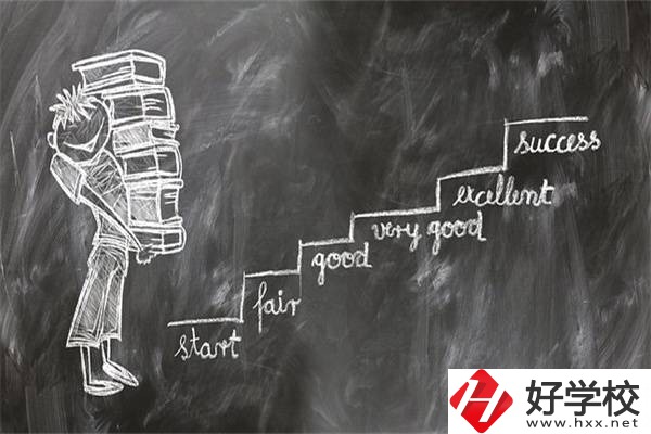 湖南成績差的中職生走哪種升學途徑更好？有什么優(yōu)勢？