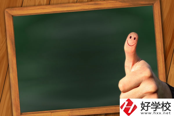 長沙鐵航職業(yè)中等技術(shù)學(xué)校有哪些專業(yè)？學(xué)費貴不貴？