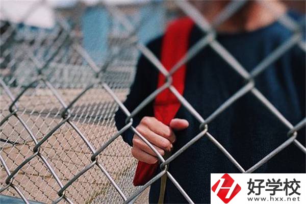 在湖南讀高中和讀職高有什么不同？職高生有什么優(yōu)勢？