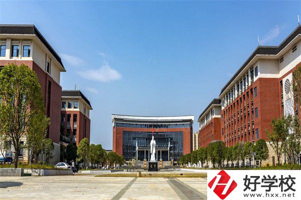 永州有中職部的大專有哪幾所？收費(fèi)標(biāo)準(zhǔn)是多少？