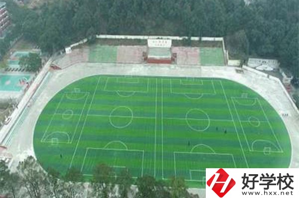 岳陽理工職業(yè)技術(shù)學(xué)校專業(yè)情況如何，有哪些辦學(xué)特色？