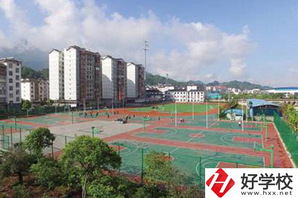 桑植縣職業(yè)中等專(zhuān)業(yè)學(xué)校操場(chǎng)