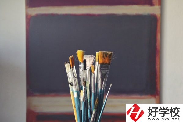 郴州市第一職業(yè)中專的學(xué)費多少錢？值得讀嗎？