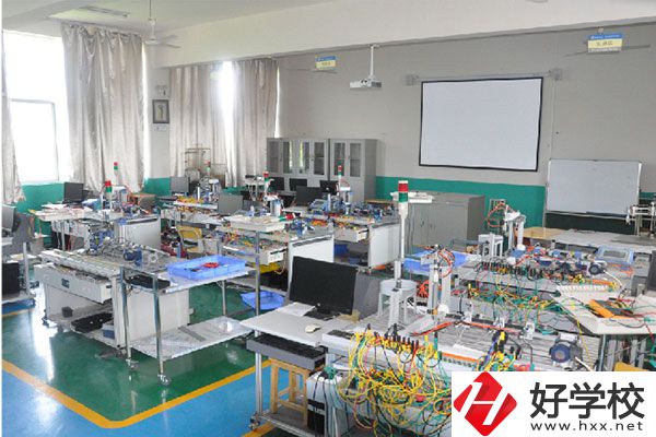 懷化工業(yè)中等專業(yè)學(xué)校值得去讀嗎？開設(shè)有哪些專業(yè)？