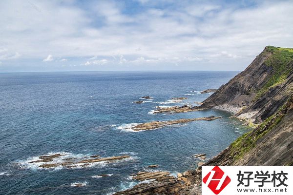 華容縣職業(yè)中專學(xué)校有高考班嗎？升學(xué)率怎么樣？