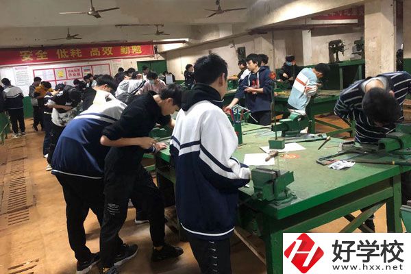湘潭就業(yè)職校是公辦還是民辦？有什么辦學(xué)特點？