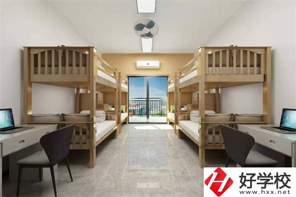長沙生活條件最好的技校是哪所？選學(xué)校要看哪幾點(diǎn)？