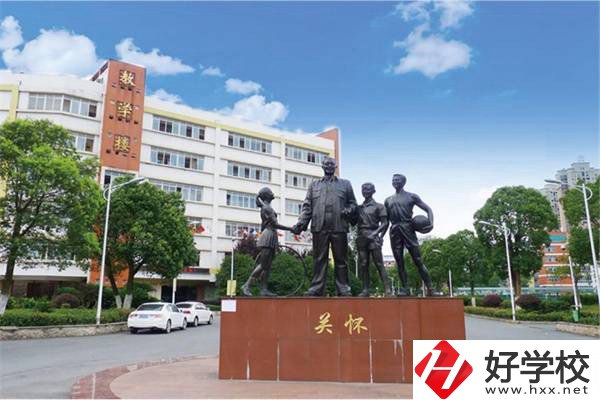 長沙衛(wèi)校推薦，中職學(xué)校學(xué)醫(yī)衛(wèi)專業(yè)有用嗎？