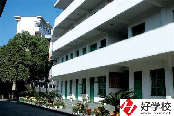 湘西學(xué)什么專業(yè)好就業(yè)？有什么學(xué)校推薦？