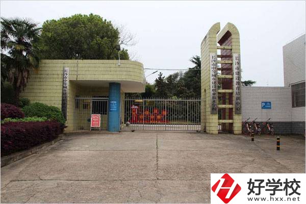 長沙市中等城鄉(xiāng)建設(shè)職業(yè)技術(shù)學(xué)校的就業(yè)率怎么樣？