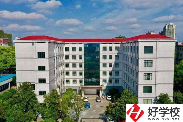 耒陽有師范學(xué)校嗎？師范專業(yè)好就業(yè)嗎？