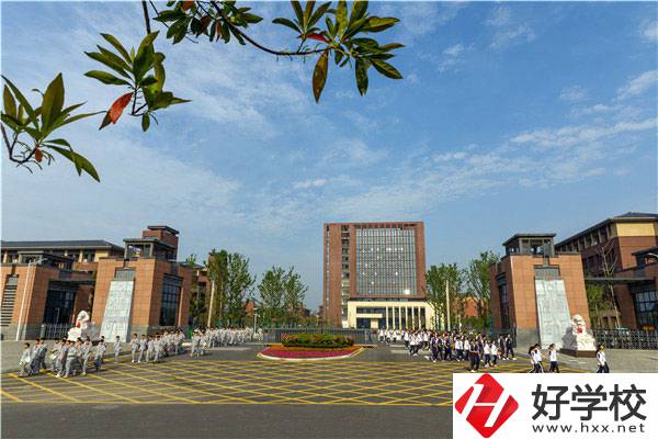 常德汽車機(jī)電學(xué)校的學(xué)校設(shè)施怎么樣？就業(yè)前景如何？