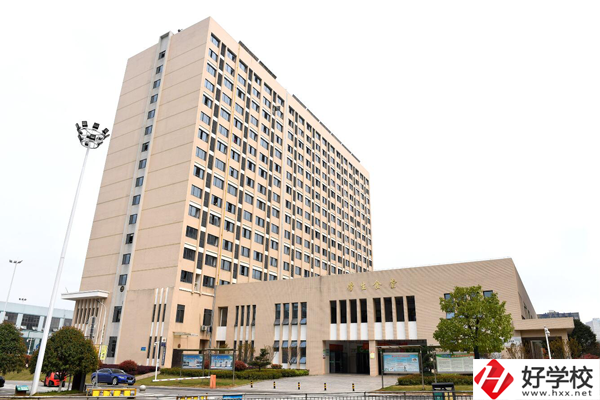 長(zhǎng)沙財(cái)經(jīng)學(xué)院招收外地考生嗎？都有哪些要求呢？
