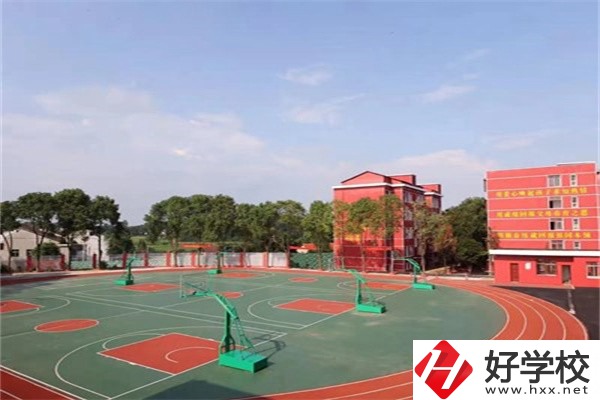 岳陽湘陰縣中山職業(yè)技術(shù)學(xué)校好不好？