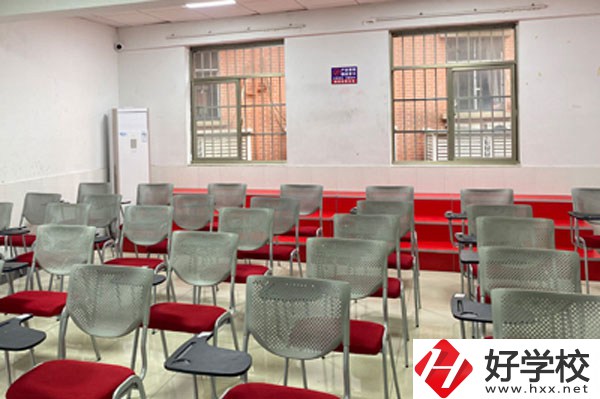湖南長沙藝術(shù)學(xué)校舞蹈專業(yè)有什么優(yōu)勢？