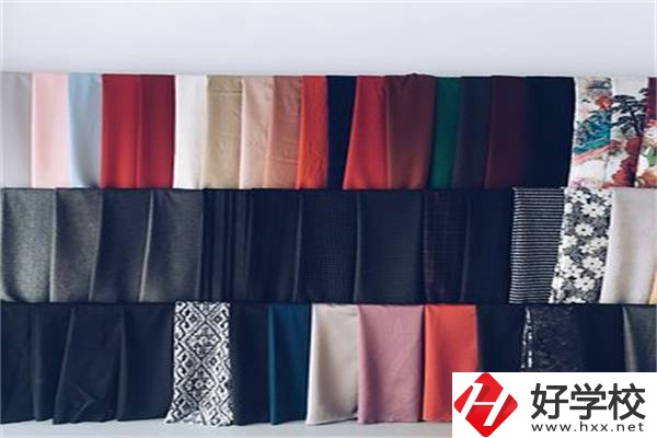 張家界有哪些中職學(xué)校有服裝設(shè)計(jì)專(zhuān)業(yè)？專(zhuān)業(yè)好就業(yè)嗎？