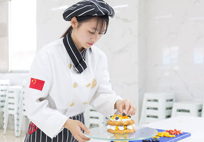 哪些人適合學(xué)習(xí)西點(diǎn)專業(yè)？