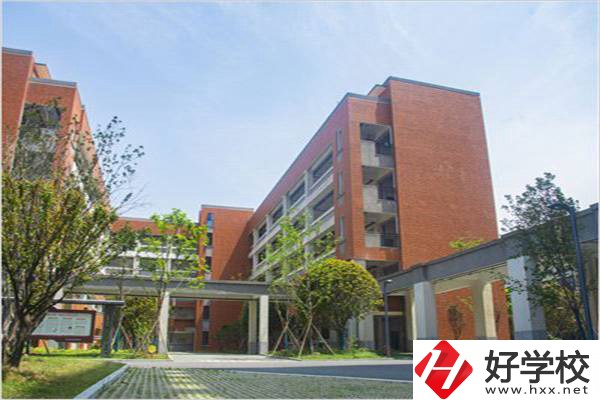 南縣創(chuàng)意職業(yè)技術(shù)學校教學樓