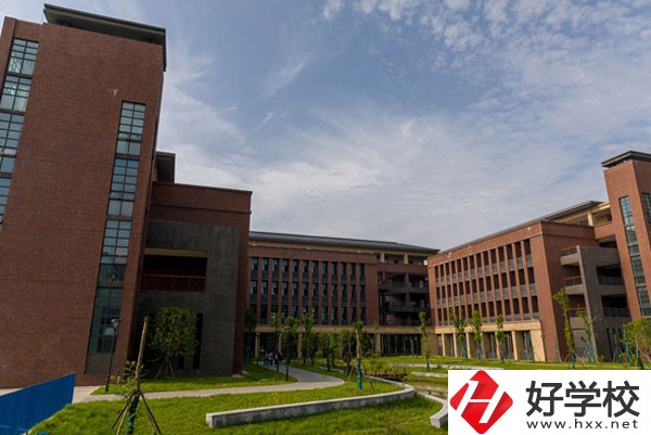 常德有哪些外語中職學(xué)校？開設(shè)有什么專業(yè)？