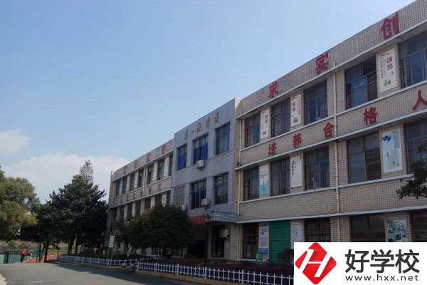 東安縣職業(yè)中專學校好不好？宿舍怎么樣？