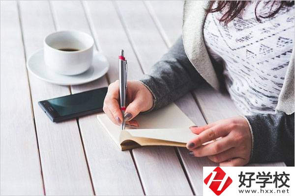 有在讀高中不想讀轉(zhuǎn)職校的例子嗎？能轉(zhuǎn)到湖南職校嗎？