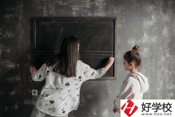 湖南省商業(yè)職業(yè)中等專業(yè)學校怎么樣？宿舍怎么樣？