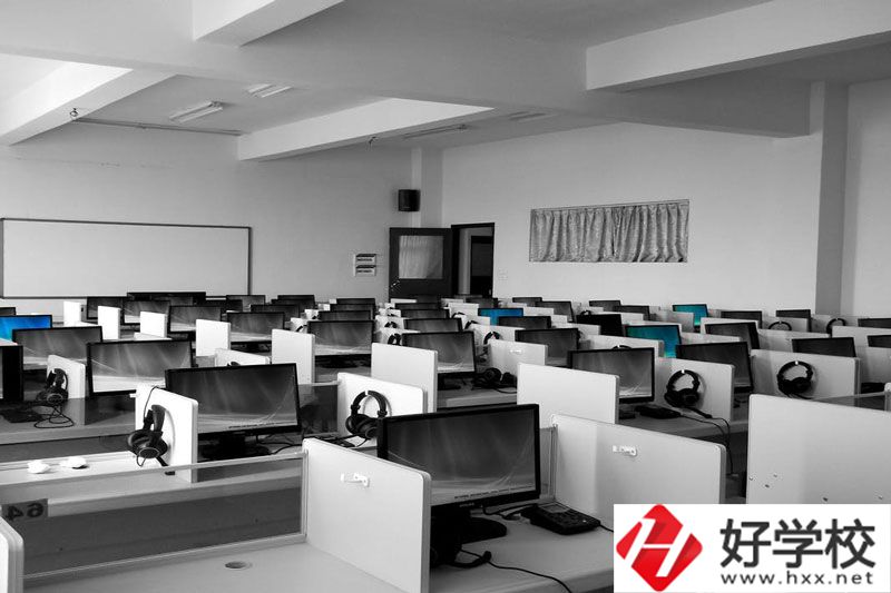 長沙環(huán)球職業(yè)中專學(xué)校地址在哪里？怎么去？