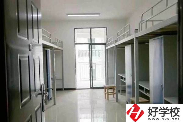 益陽職業(yè)技術(shù)學院怎么樣?有中職部嗎？